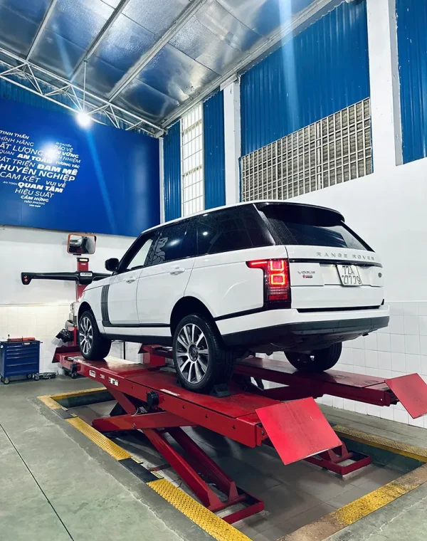 Range Rover can chinh hunter - thay bugi