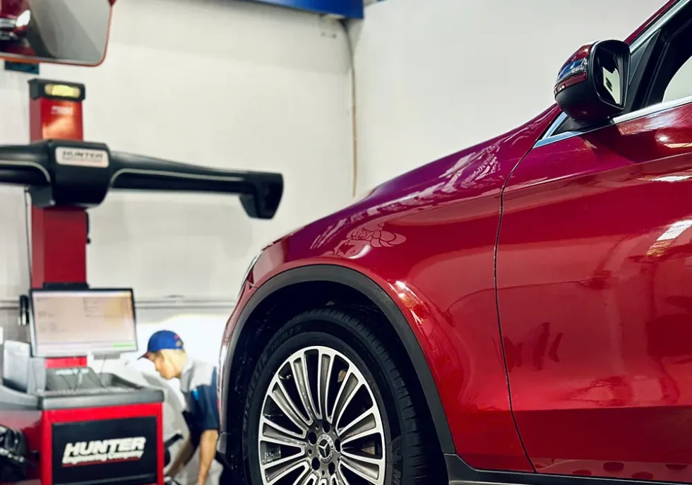 Mercedes GLC250 Thay binh acquy